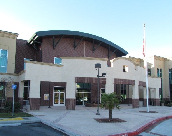 More Photos Of 810 Vaca Valley Pky, Vacaville Office For Lease