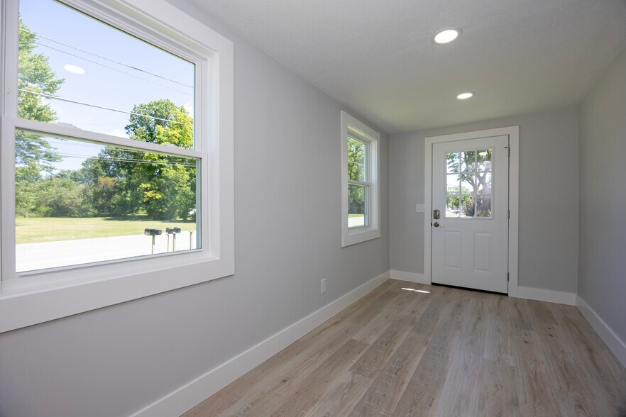More Photos Of 3287 Dover Rd, Wooster Storefront Retail Office For Lease