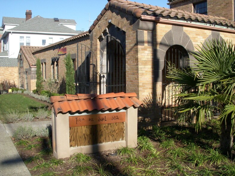 More Photos Of 210 NW 17th Ave, Portland Office For Lease