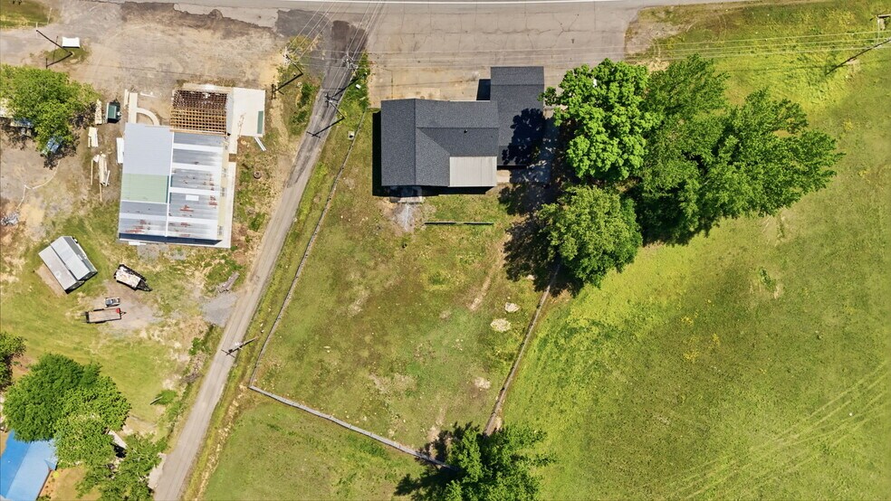 More Photos Of 702 W Dewitt Henry Dr, Beebe Freestanding For Sale