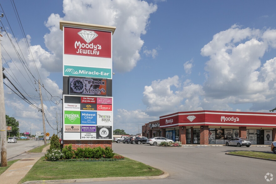 More Photos Of 697-845 N Aspen Ave, Broken Arrow Unknown For Lease