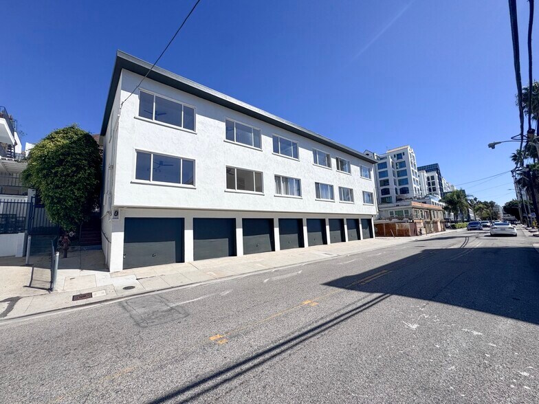 More Photos Of 1661 Appian Way, Santa Monica Apartments For Sale