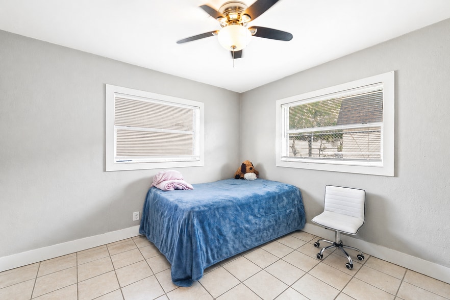 More Photos Of 3910 NW 30th Ter, Lauderdale Lakes Apartments For Sale