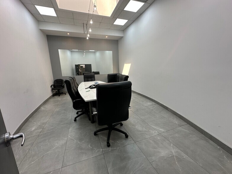 More Photos Of 12415 Metropolitan Ave, Kew Gardens General Retail For Lease