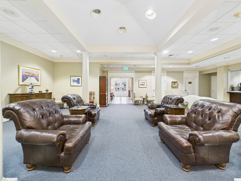 More Photos Of 201 E Dr Hicks Blvd, Florence Medical For Sale