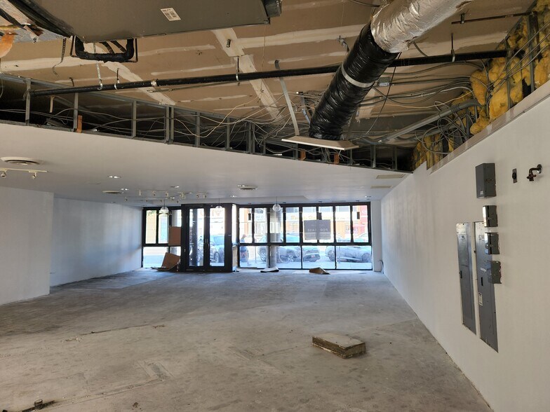 More Photos Of 258 S Beverly Dr, Beverly Hills Restaurant For Lease