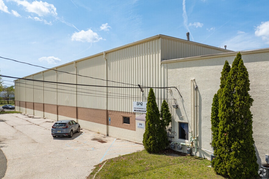 More Photos Of 46 N West Ave, Vineland Unknown For Lease