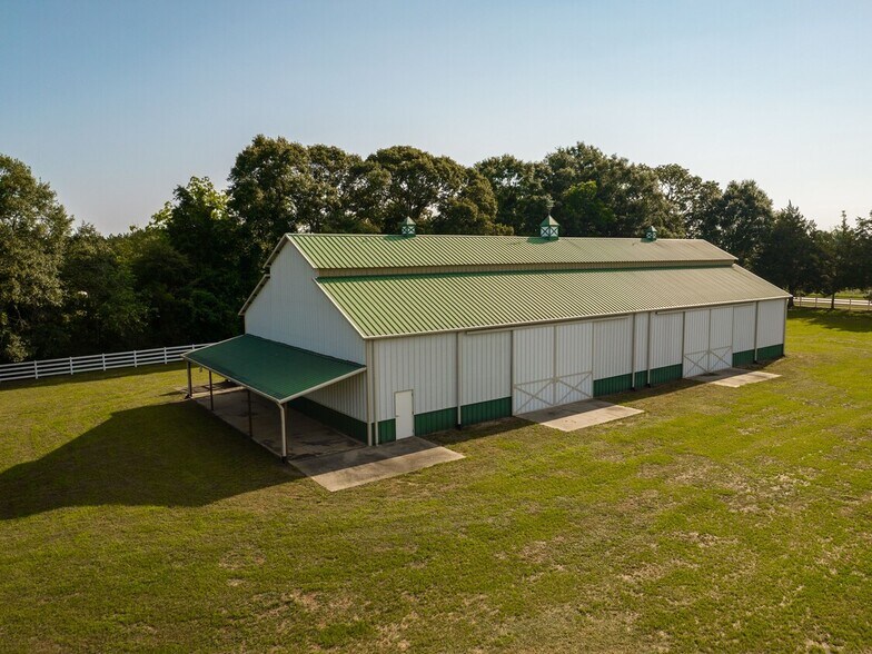 More Photos Of 5676 State Highway 2 W, Defuniak Springs Horse Stables For Sale