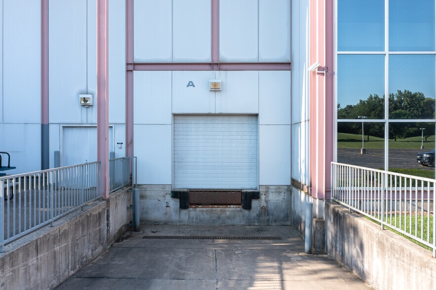 More Photos Of 540 W Northwest Hwy, Barrington Unknown For Lease