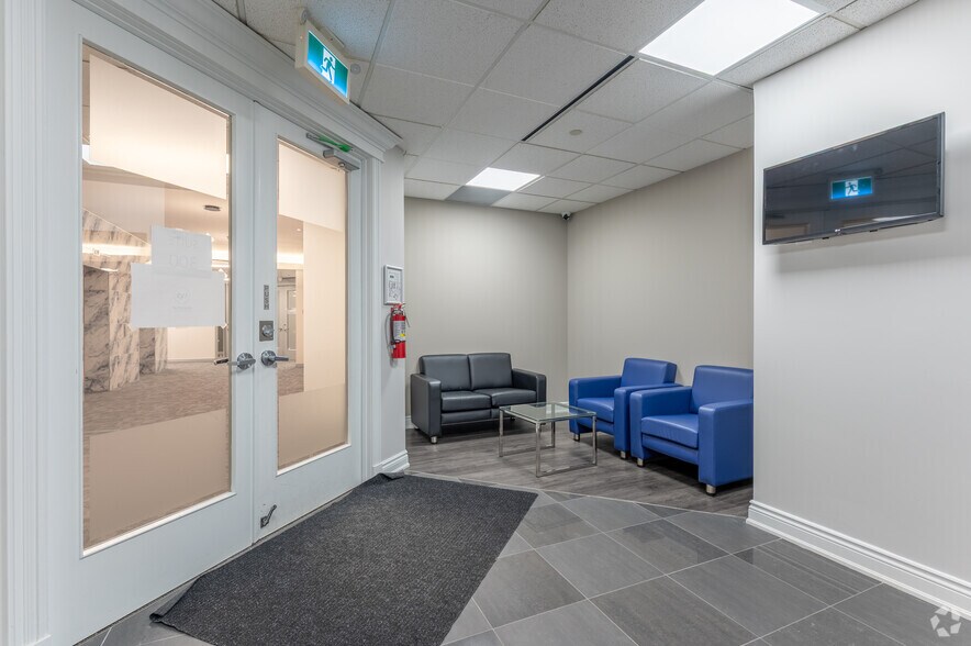 More Photos Of 5500 N Service Rd, Burlington Office For Lease