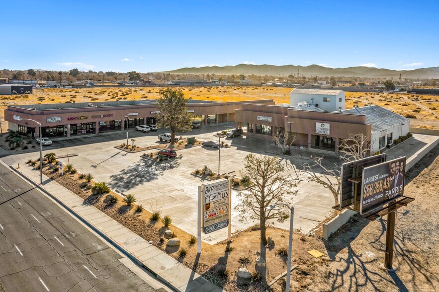 More Photos Of 408-418 W Avenue J, Lancaster General Retail For Lease