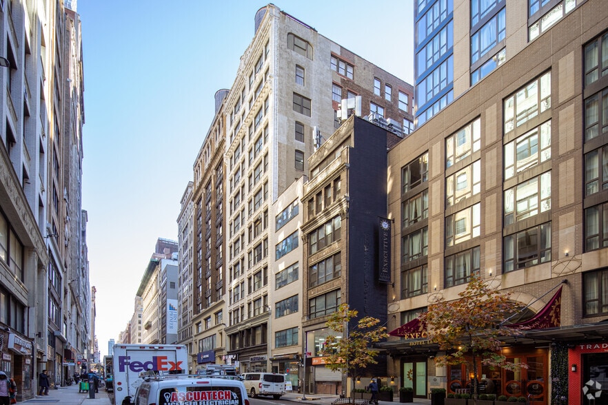 More Photos Of 28 W 36th St, New York Office For Lease