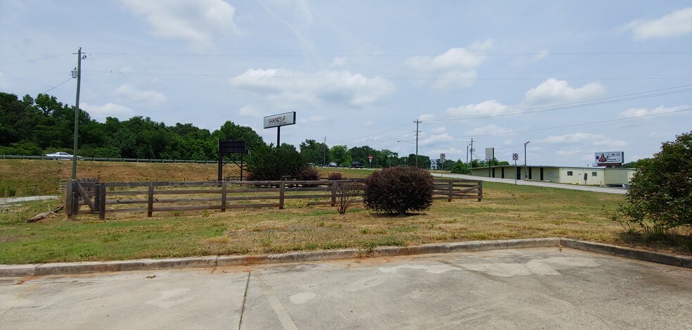 More Photos Of 386 Highway 82 S, Jefferson Restaurant For Sale