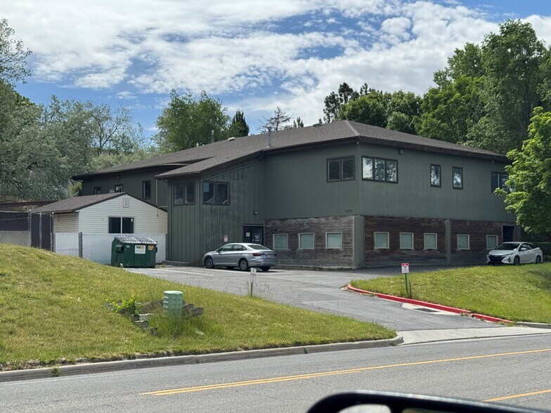 Primary Photo Of 9075 S Riverside Dr, Sandy Research And Development For Sale