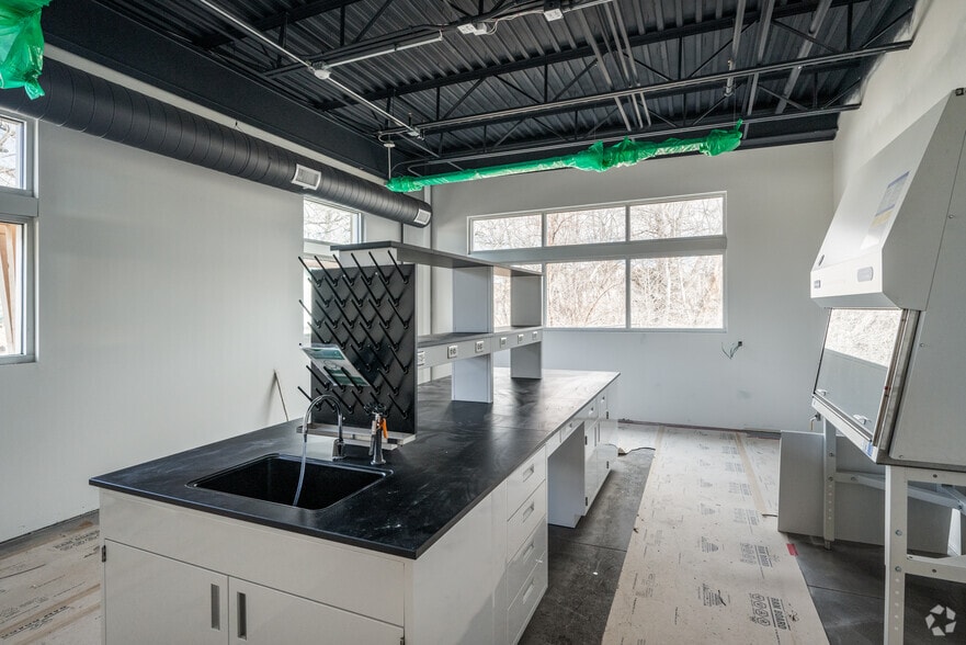 More Photos Of 308 E Vine Dr, Fort Collins Research And Development For Lease