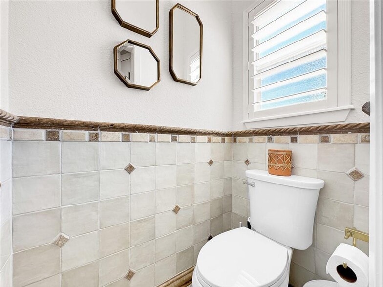 More Photos Of 1601 Ocean Dr, Corpus Christi Apartments For Sale