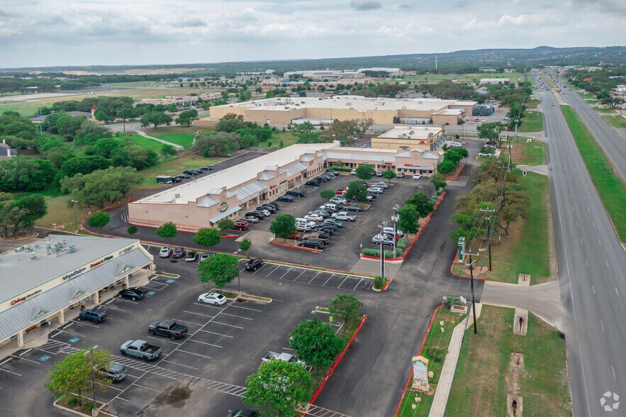 More Photos Of 12415 Bandera Rd, Helotes General Retail For Sale