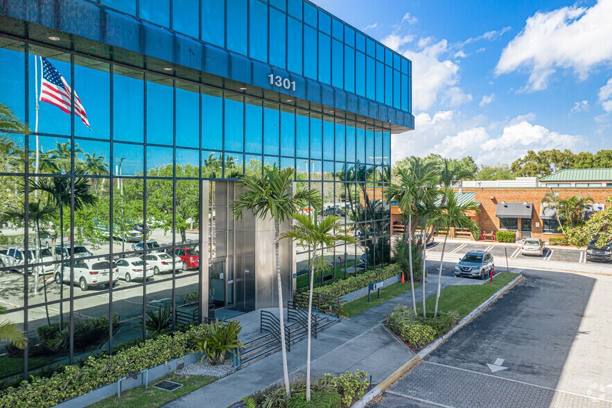 More Photos Of 1301 N Congress Ave, Boynton Beach Medical For Lease