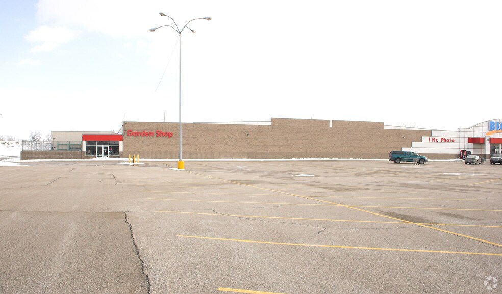 More Photos Of 760 N Van Dyke Rd, Bad Axe Freestanding For Lease