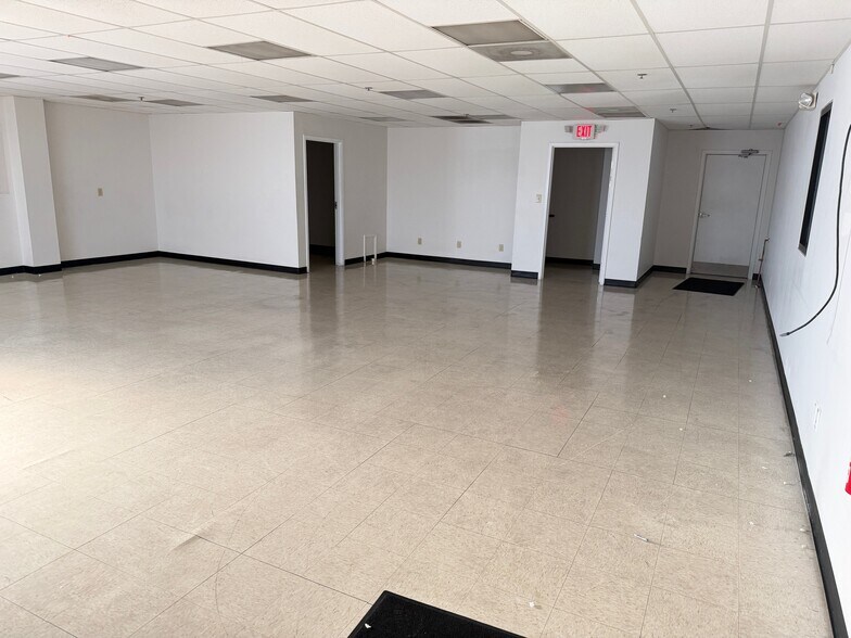 More Photos Of 14557 Industry Dr, Hagerstown Warehouse For Lease