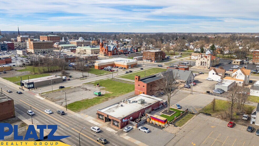 More Photos Of 439 E Market St, Warren Restaurant For Sale