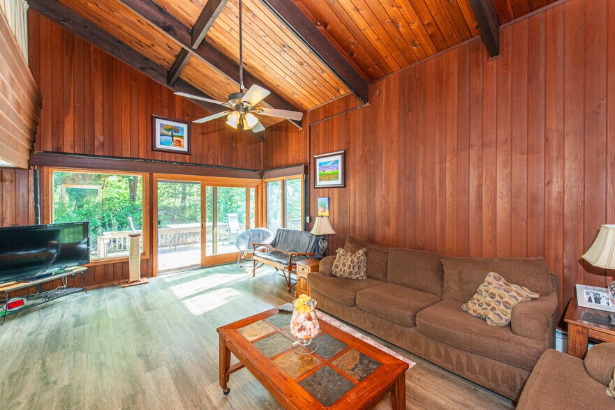 More Photos Of 40 Brighton Rd, Andover Specialty For Sale