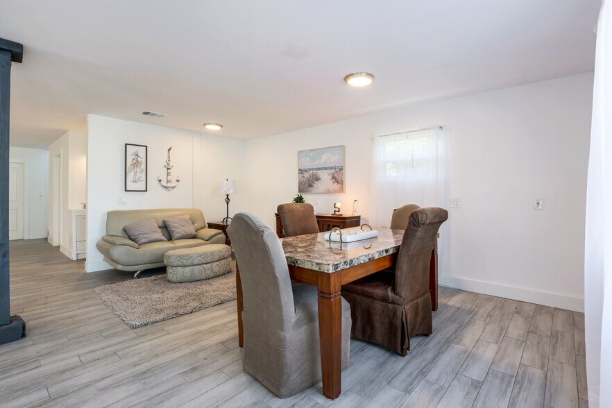 More Photos Of 778 100th Ave N, Naples Specialty For Sale