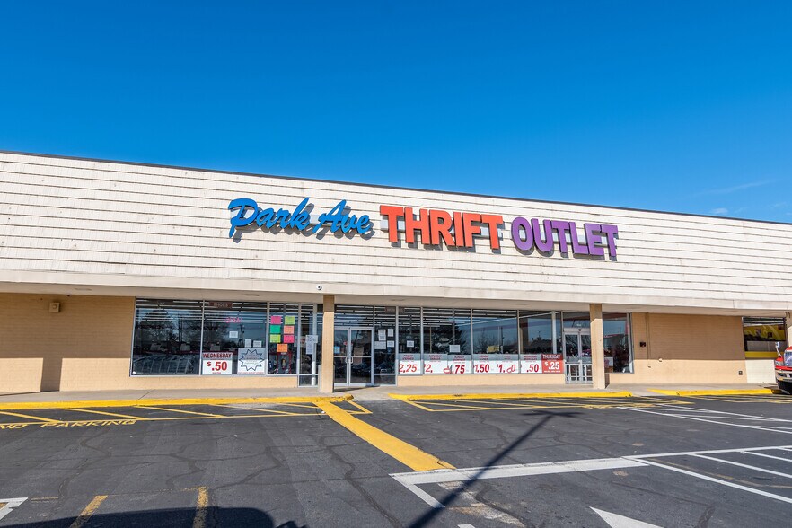 More Photos Of 9740 Main St, Woodstock General Retail For Sale