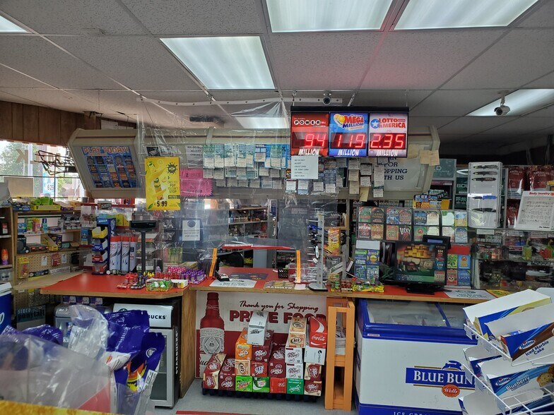 More Photos Of 1424 E Noble Ave, Guthrie Convenience Store For Sale
