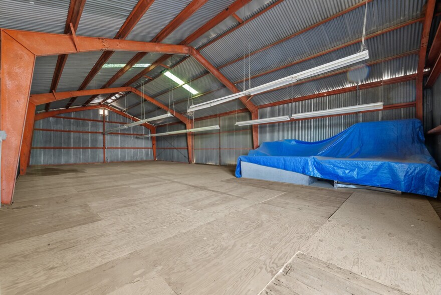 More Photos Of 550 Highway 46, Wasco Warehouse For Lease