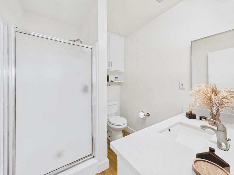 More Photos Of 4573 Willis Ave, Sherman Oaks Apartments For Sale