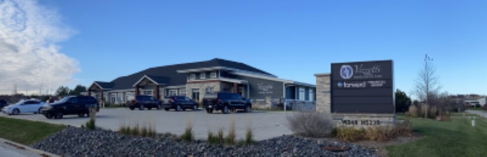 Primary Photo Of W248N5233 Executive Dr, Sussex Medical For Lease