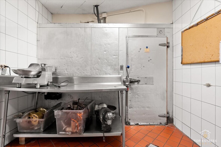More Photos Of 320 N 2nd St, St Charles Restaurant For Sale