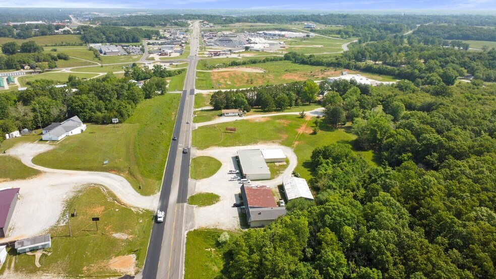 More Photos Of 1604 US 160 West, West Plains Storefront Retail Office For Sale