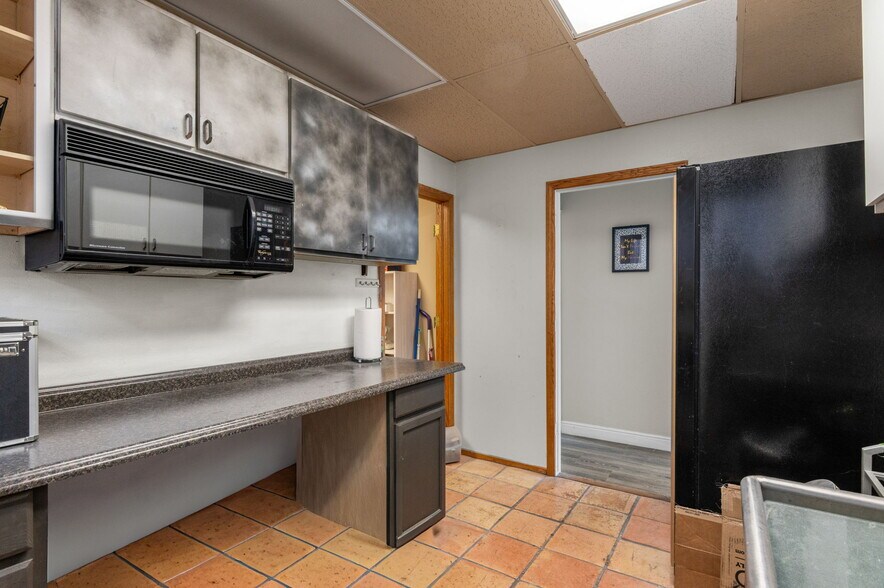 More Photos Of 29713 Troutdale Scenic Dr, Evergreen Office For Sale