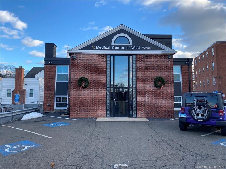 More Photos Of 385 Main St, West Haven Medical For Lease