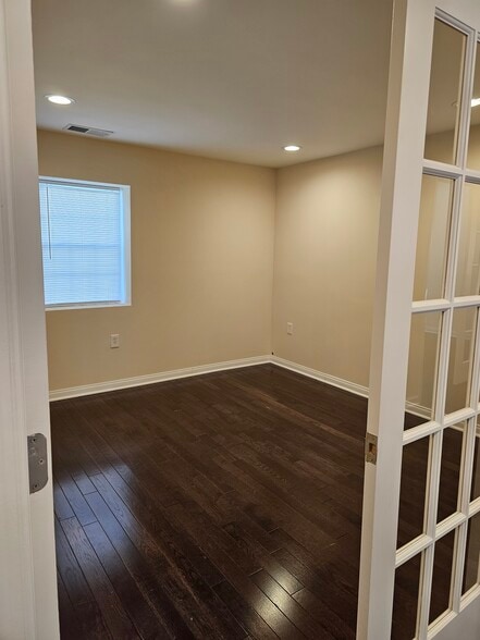 More Photos Of 27 S Royal Ave, Front Royal Medical For Lease