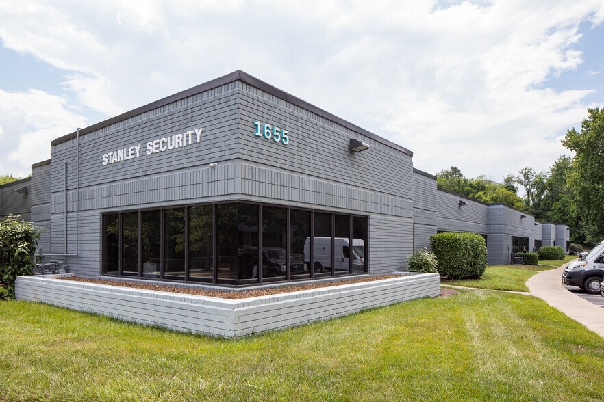 More Photos Of 1657 Murfreesboro Rd, Nashville Flex For Sale