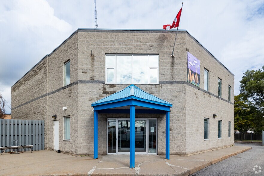 More Photos Of 867 St. Laurent Blvd, Ottawa Office For Sale