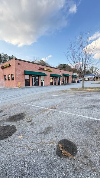 More Photos Of 2211 Riverside Pky, Lawrenceville Unknown For Lease