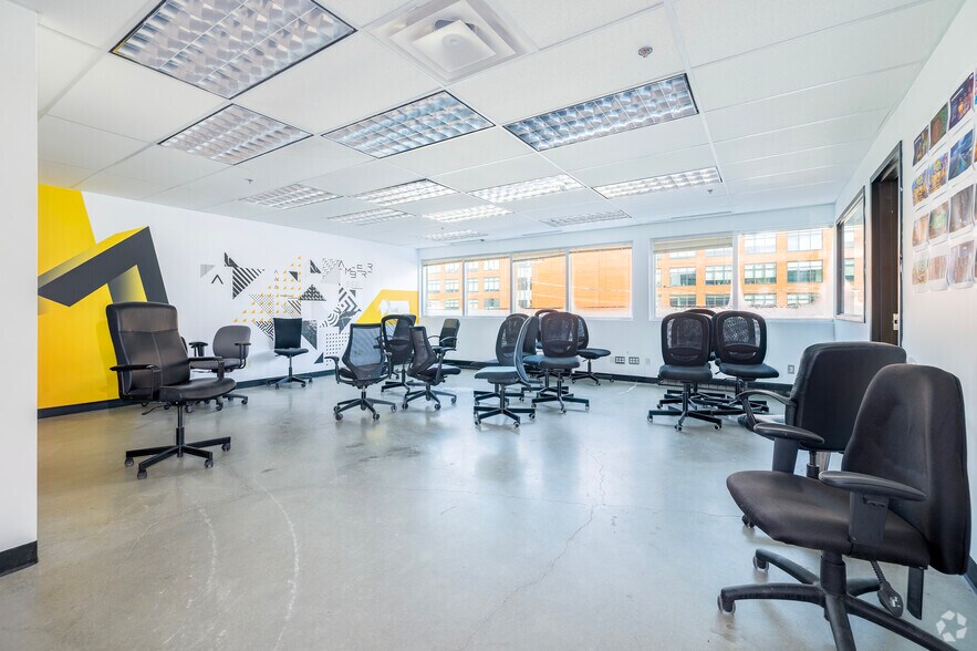More Photos Of 7240 Rue Waverly, Montréal Loft Creative Space For Lease