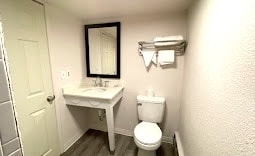 More Photos Of 2002 S Dort Hwy, Flint Hotel For Sale