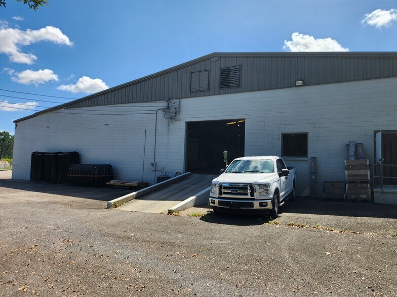 More Photos Of 5365 Willis Rd, Theodore Service For Sale