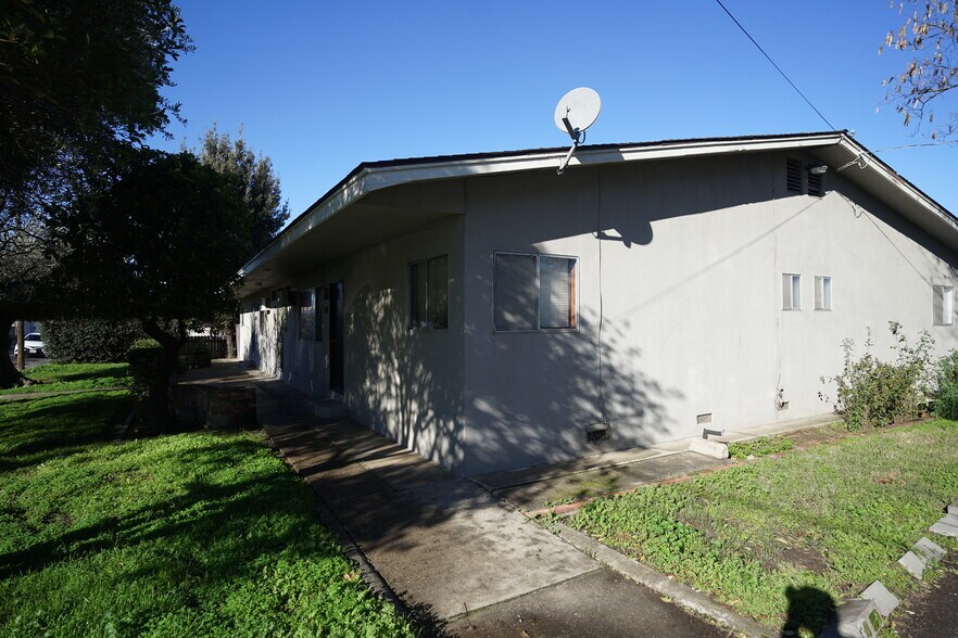 More Photos Of 1403 Leonard Ave, Modesto Apartments For Sale