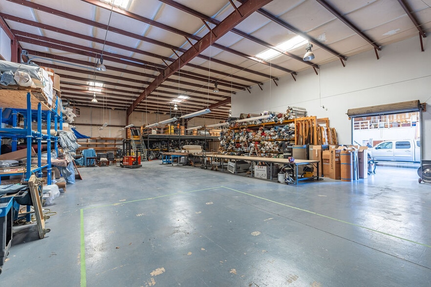 More Photos Of 9350 Industrial Ter, Alpharetta Warehouse For Sale