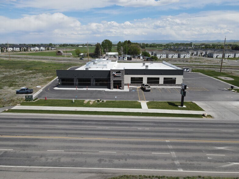 More Photos Of 870 N 2nd E, Rexburg General Retail For Lease