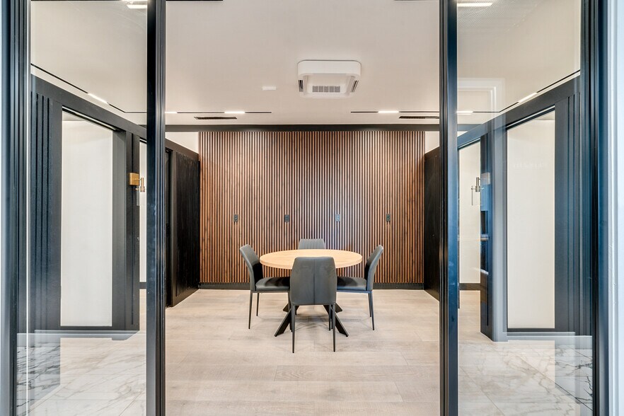 More Photos Of 1140 N Rosemont Blvd, Tucson Research And Development For Sale