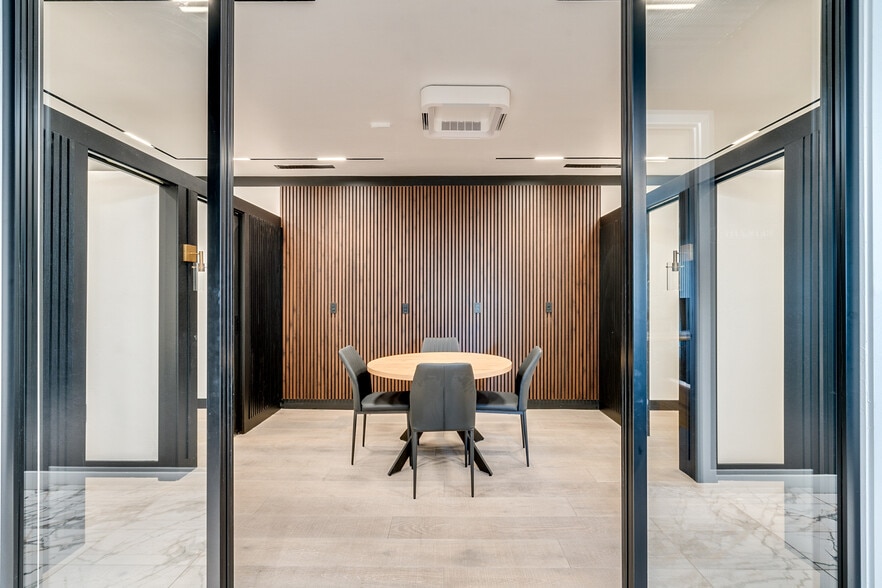 More Photos Of 1140 N Rosemont Blvd, Tucson Research And Development For Sale