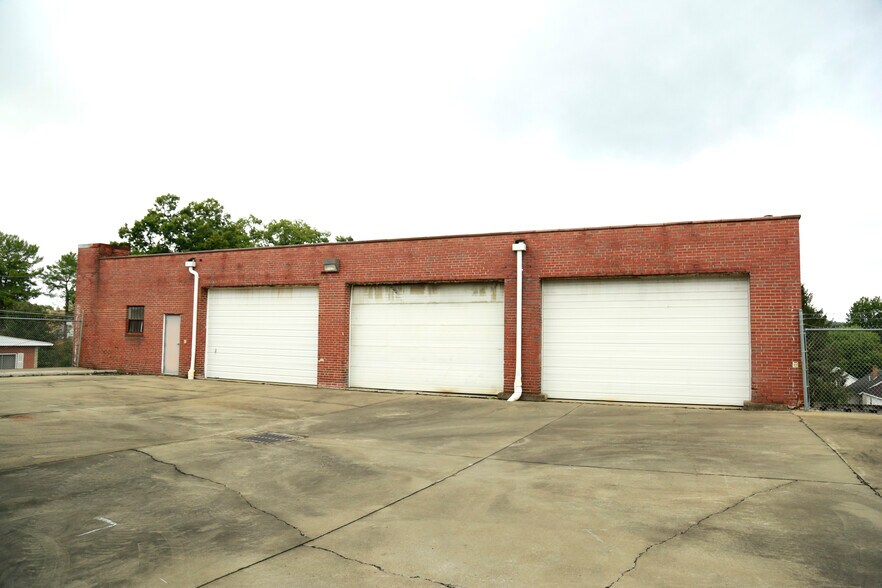 More Photos Of 1200 Morgantown Ave, Fairmont Warehouse For Sale