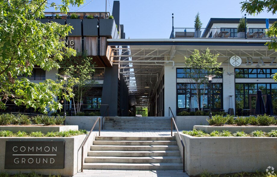 More Photos Of 550 Somerset Ter NE, Atlanta General Retail For Lease